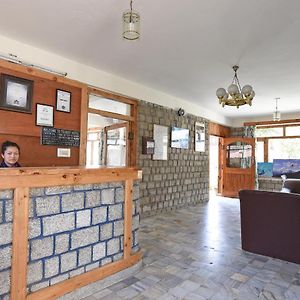 Tourist Hotel 10 Minutes Walking Distance From The Mall